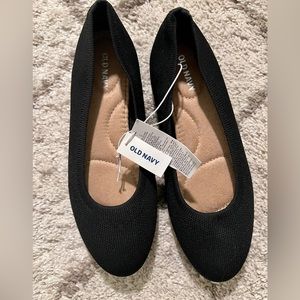 Old Navy flats with tags